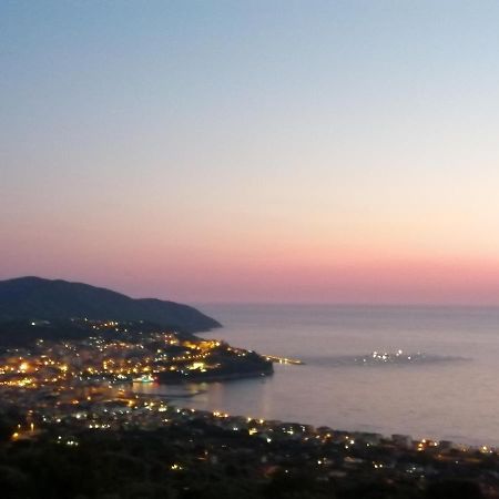 Una Terrazza Sul Mare Agropoli Exterior photo
